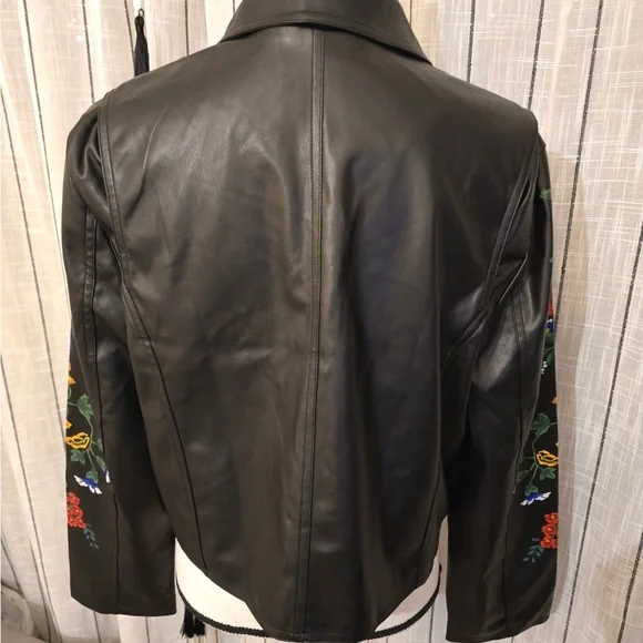 VENUS Black Leather Jacket with Vibrant Floral Design - Picture 4 of 5